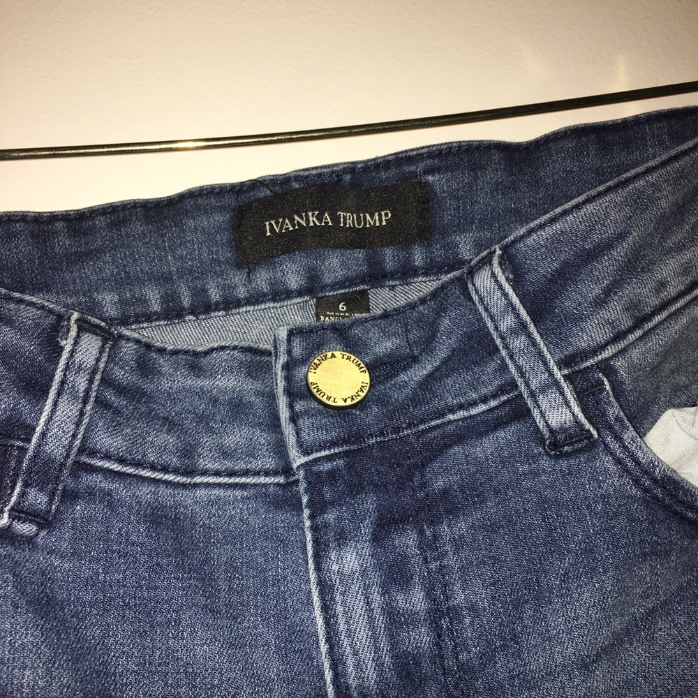 Ivanka Trump - Picture 2 of 2